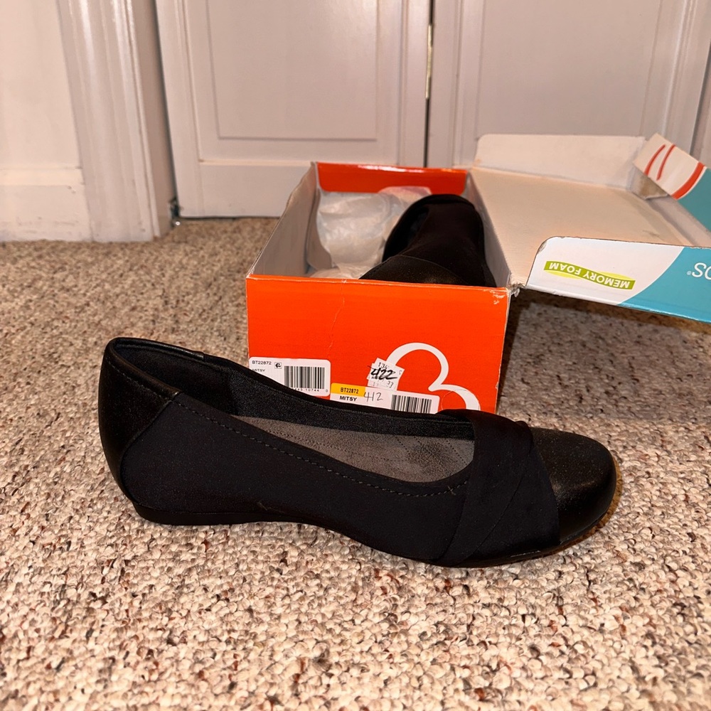 Black wedged heels
